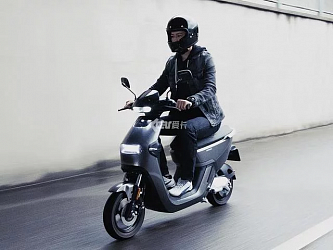 Электротранспорт от Xiaomi: компания выпустила скутер, который способен проехать 145 километров